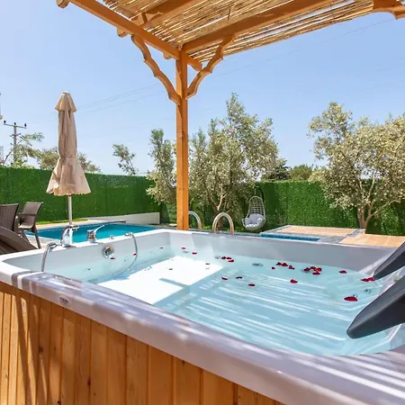 Cedar Bungalow Apartment Fethiye