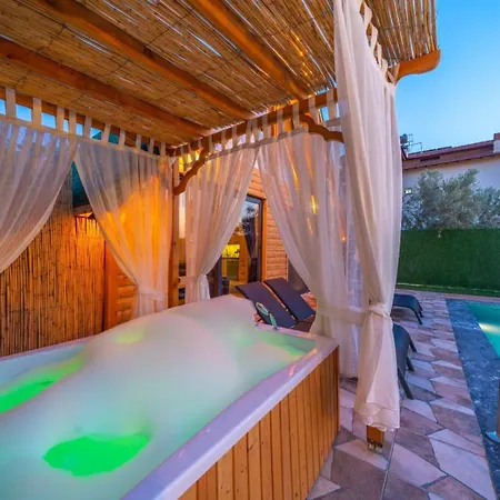 Cedar Apartamento Fethiye